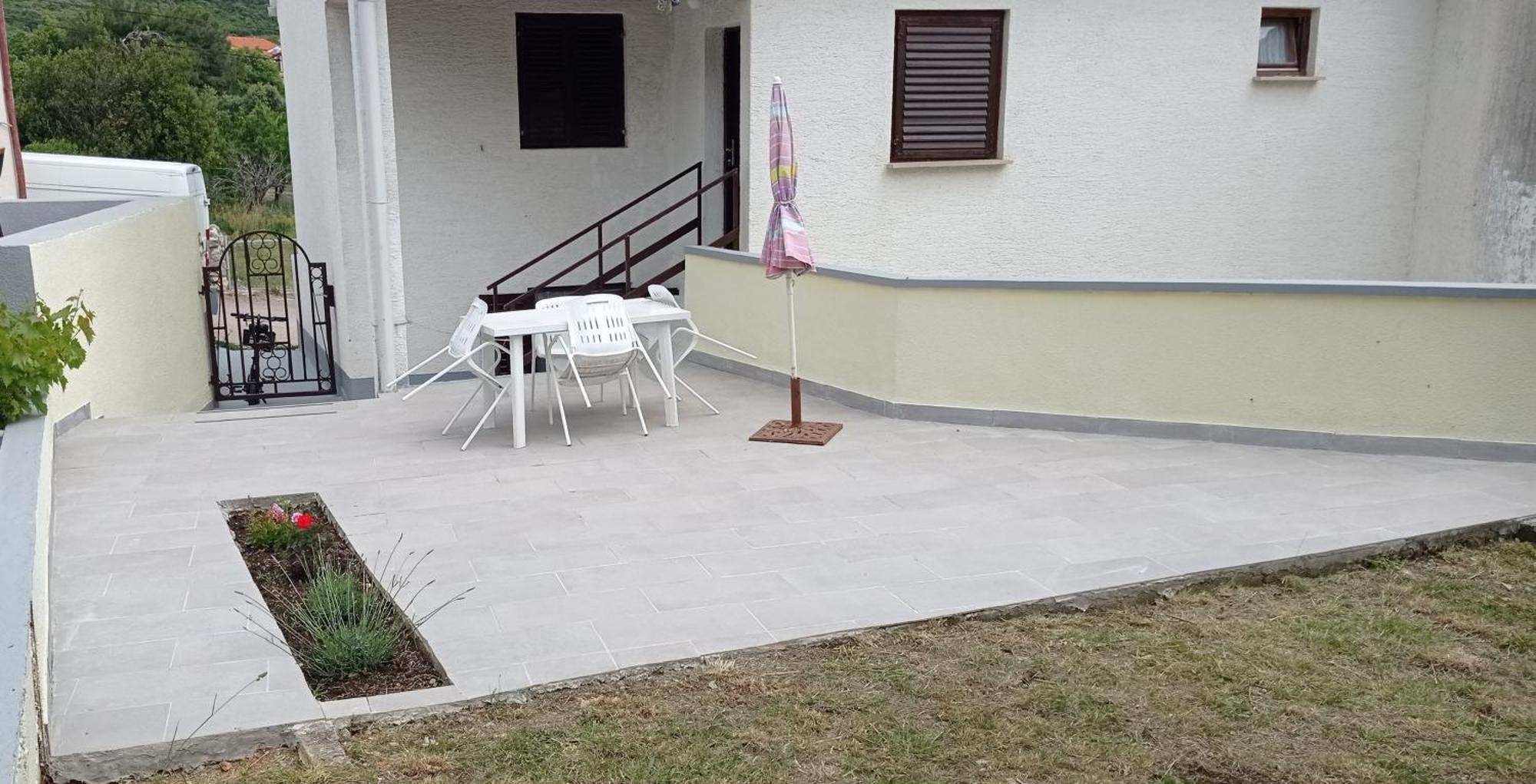 Apartments Tatjana Martinšćica エクステリア 写真